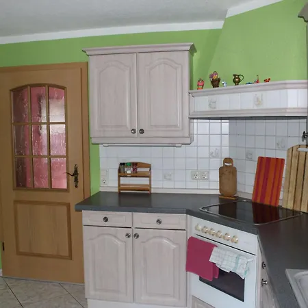 Geraeumige Mit Terrasse- In Guenstiger Zentraler Lage In Der Oberla By Interhome דירה *
