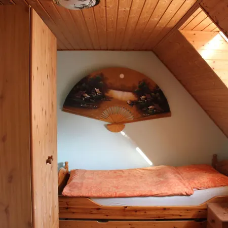 Geraeumige Mit Terrasse- In Guenstiger Zentraler Lage In Der Oberla By Interhome דירה *