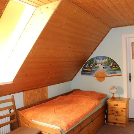 Geraeumige Mit Terrasse- In Guenstiger Zentraler Lage In Der Oberla By Interhome * באוטזן