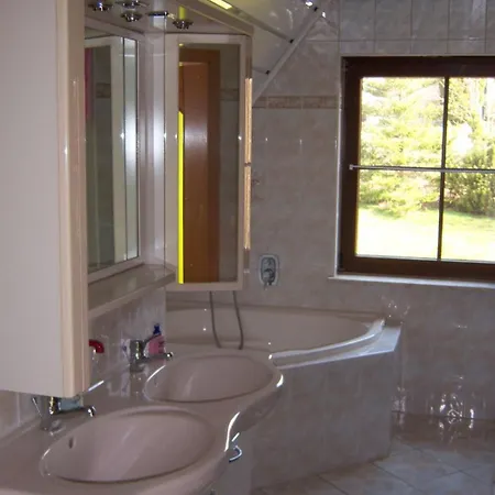 Апартаменты Geraeumige Mit Terrasse- In Guenstiger Zentraler Lage In Der Oberla By Interhome Баутцен