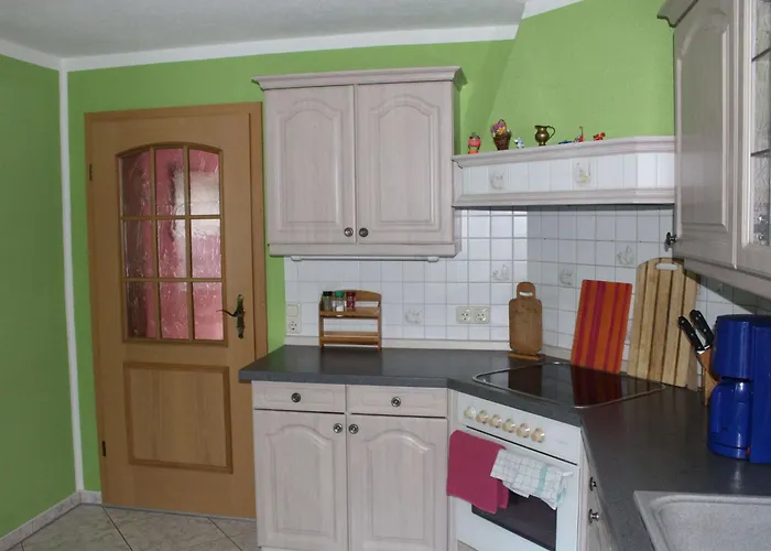Geraeumige Mit Terrasse- In Guenstiger Zentraler Lage In Der Oberla By Interhome Apartment *