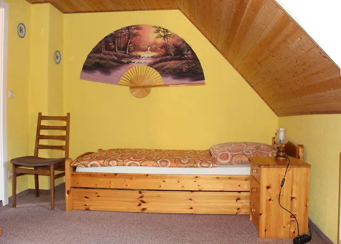 Appartamento Geraeumige Mit Terrasse- In Guenstiger Zentraler Lage In Der Oberla By Interhome