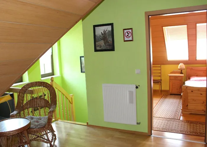 Geraeumige Mit Terrasse- In Guenstiger Zentraler Lage In Der Oberla By Interhome Apartment *
