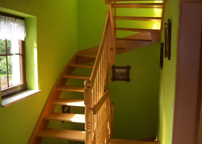 Geraeumige Mit Terrasse- In Guenstiger Zentraler Lage In Der Oberla By Interhome Appartamento